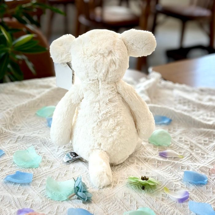 Bashful Lamb Medium04