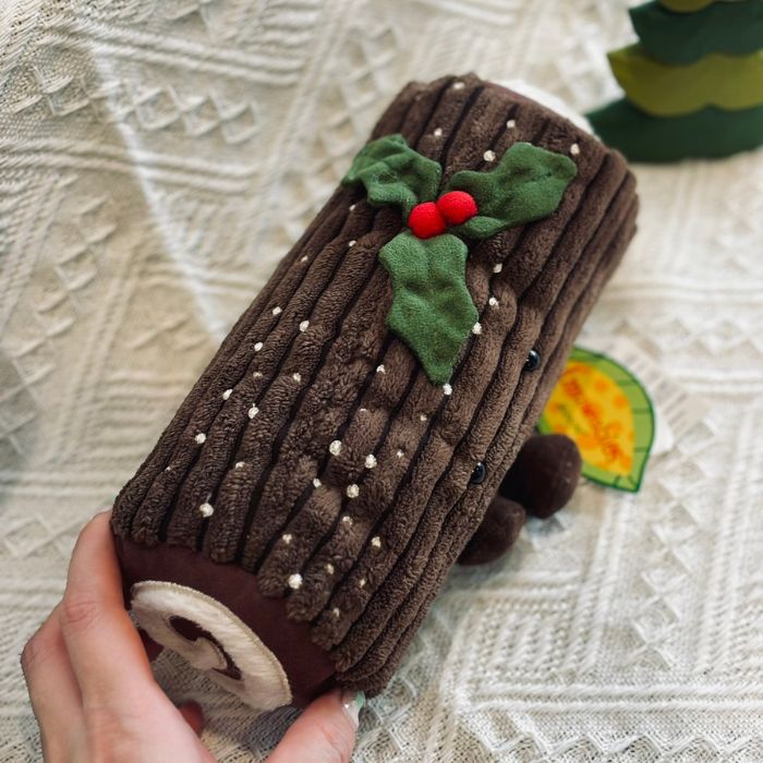 Amuseables Yule Log02